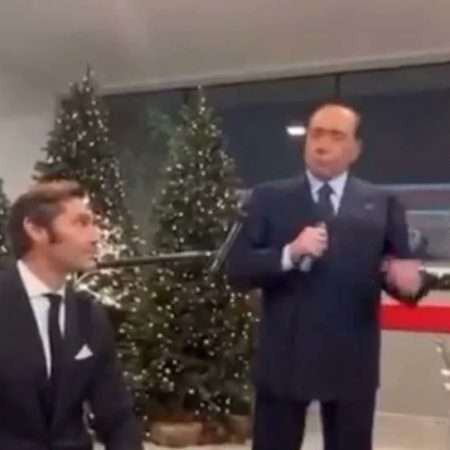 Silvio Berlusconi joukkueelleen: Jos voitatte Juventuksen, tilaan pukuhuoneeseen bussilastillisen lutkia