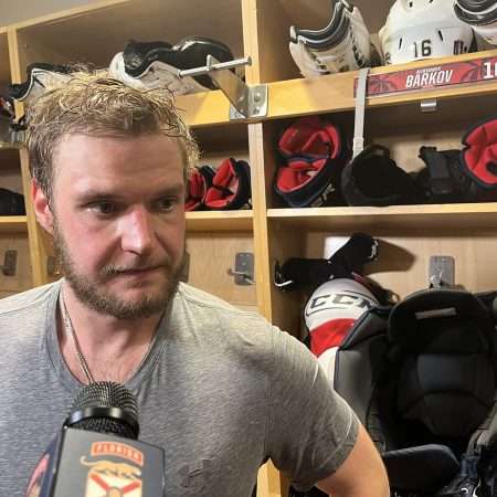 NHL: Barkov pimensi myös Toronton tähdet – Florida Panthers konferenssifinaaliin!